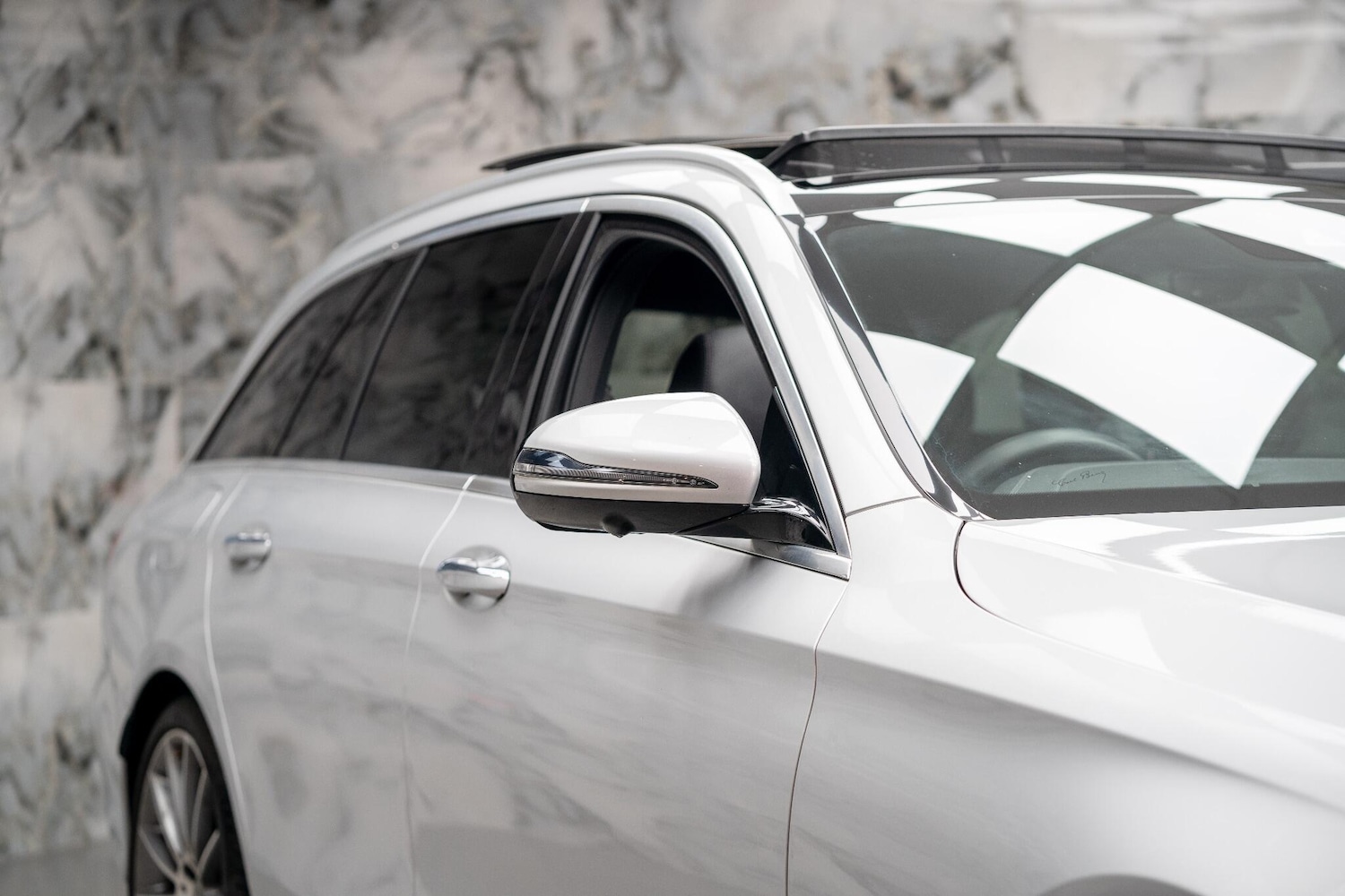 Used Mercedes-Benz E Class 2019 for sale - 76607959: Photo 4