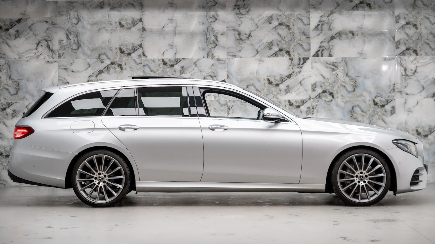 Used Mercedes-Benz E Class 2019 for sale - 76607959: Photo 6