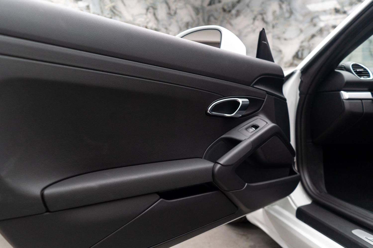 Used Porsche Boxster 2024 for sale - 76993298: Photo 32