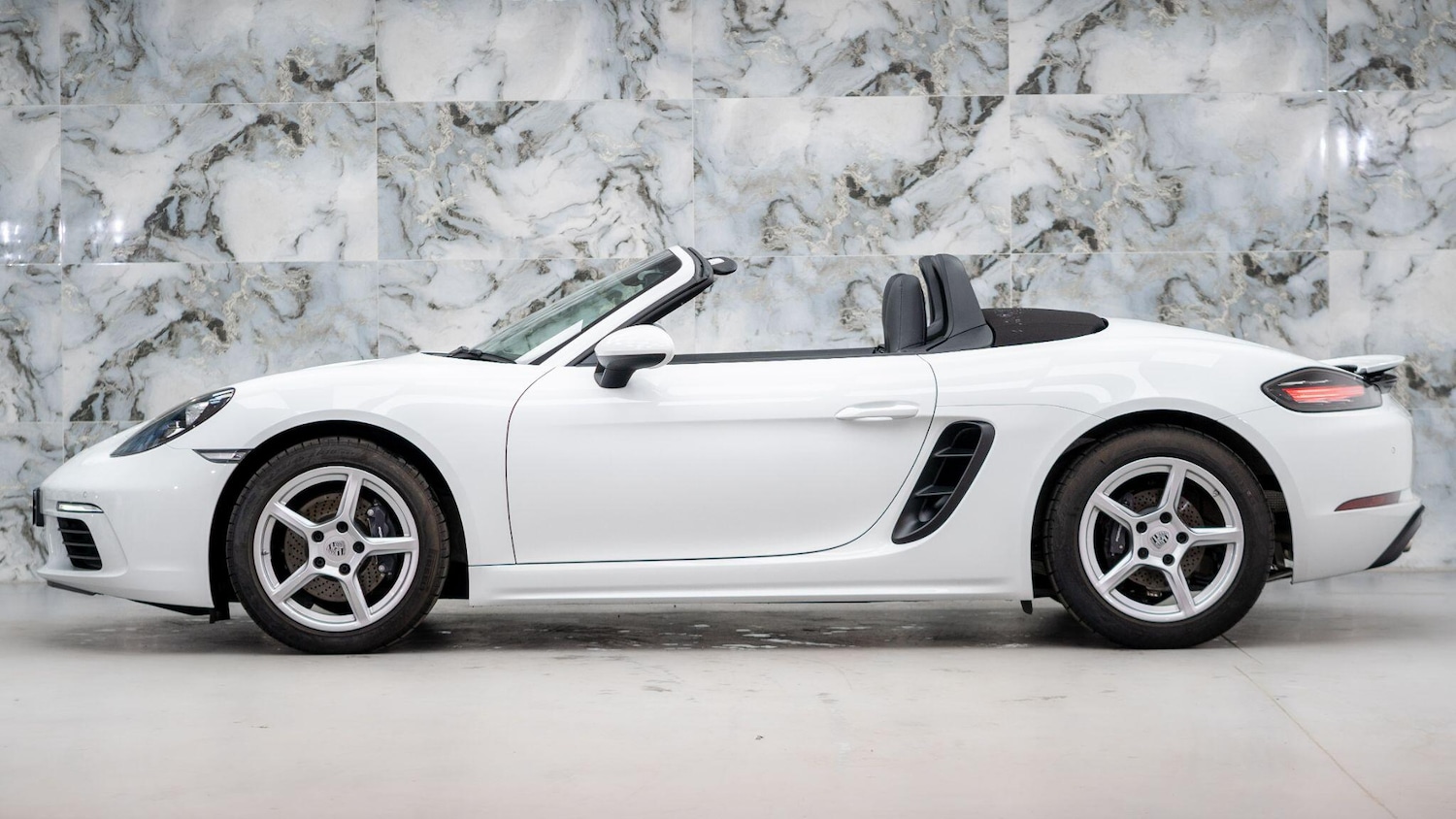 Used Porsche Boxster 2024 for sale - 76993298: Photo 9