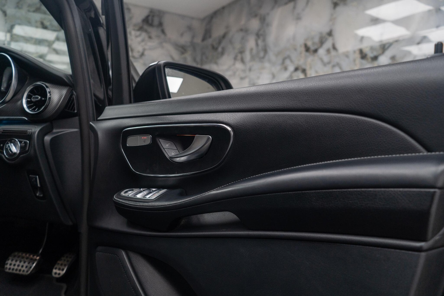 Used Mercedes-Benz V-Class 2022 for sale - 77175895: Photo 30