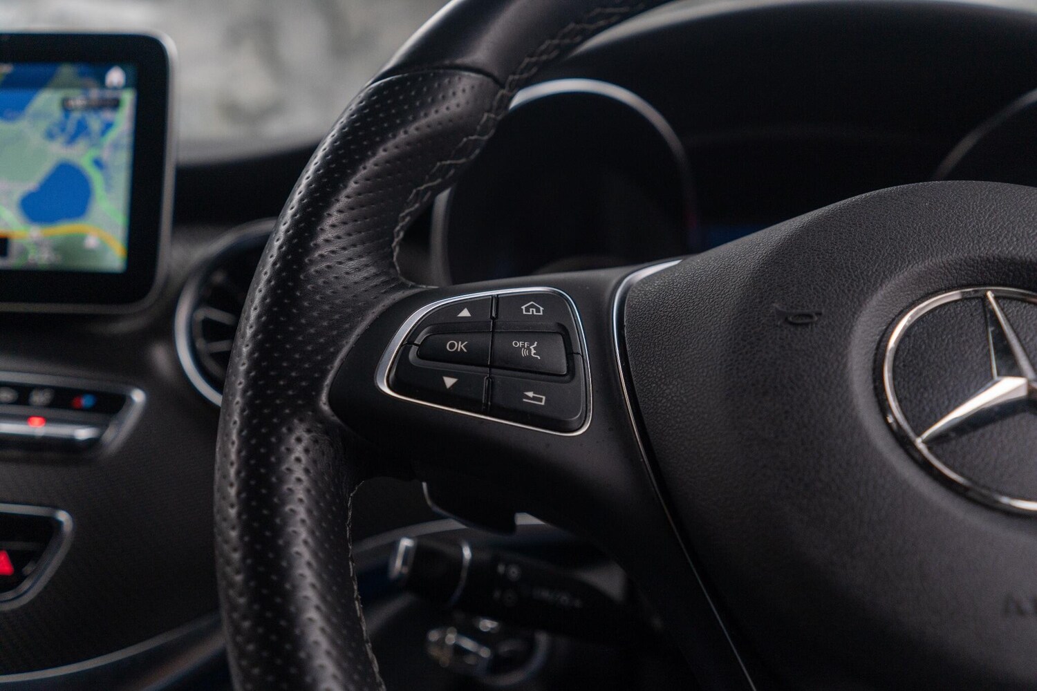 Used Mercedes-Benz V-Class 2022 for sale - 77175895: Photo 32