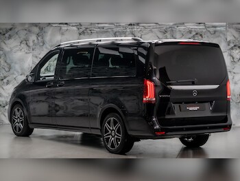 Used Mercedes-Benz V-Class 2022 for sale - 77175895: Photo