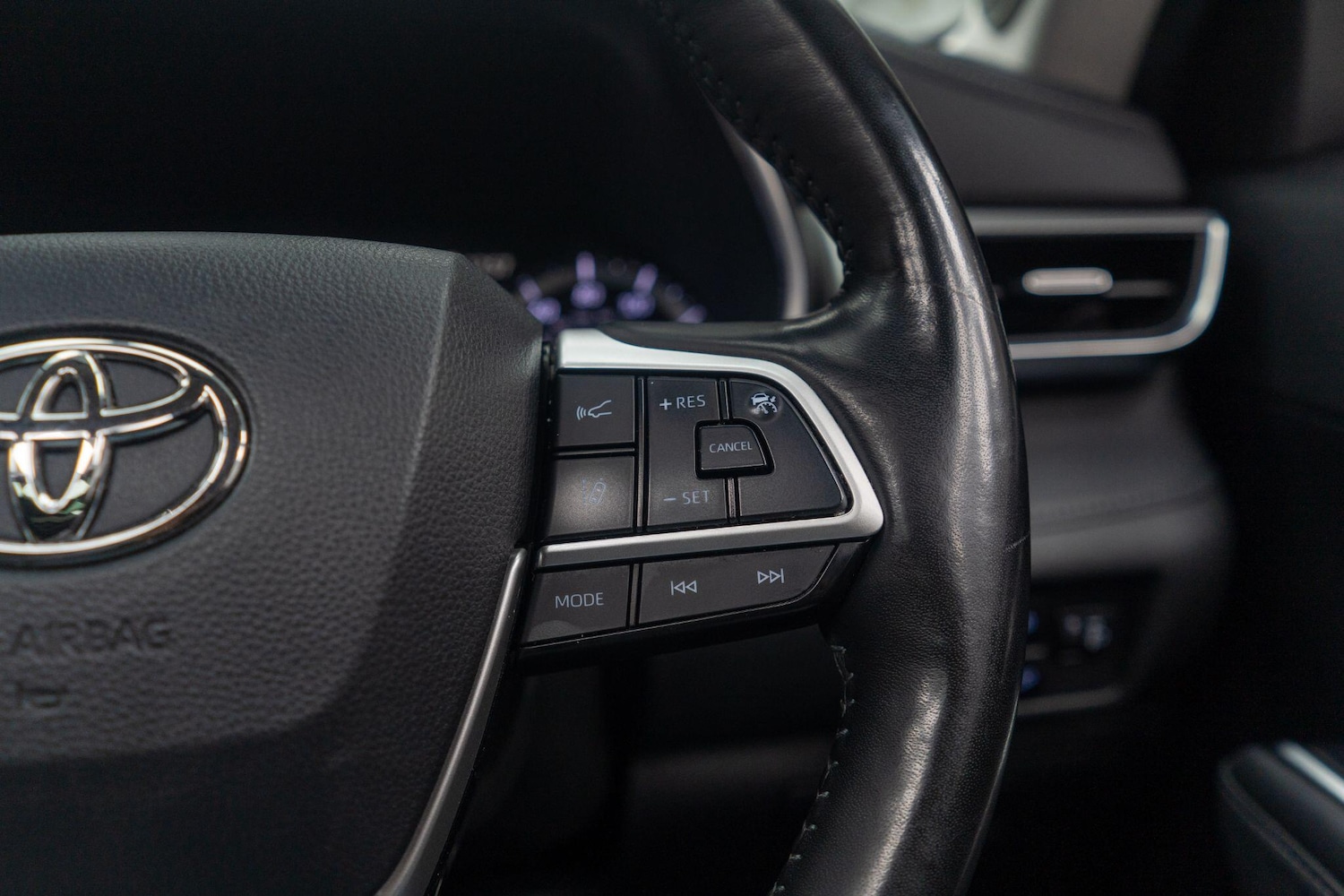 Used Toyota Highlander 2022 for sale - 76936329: Photo 35