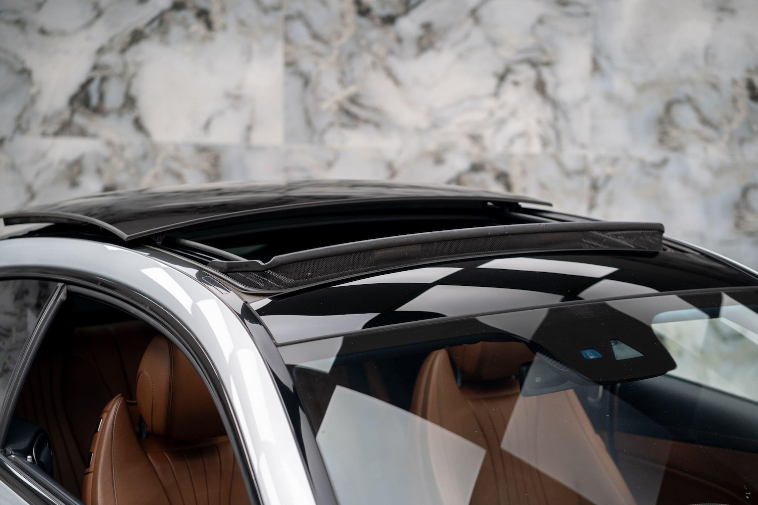 Used Mercedes-Benz E Class 2017 for sale - 77377328: Photo 2