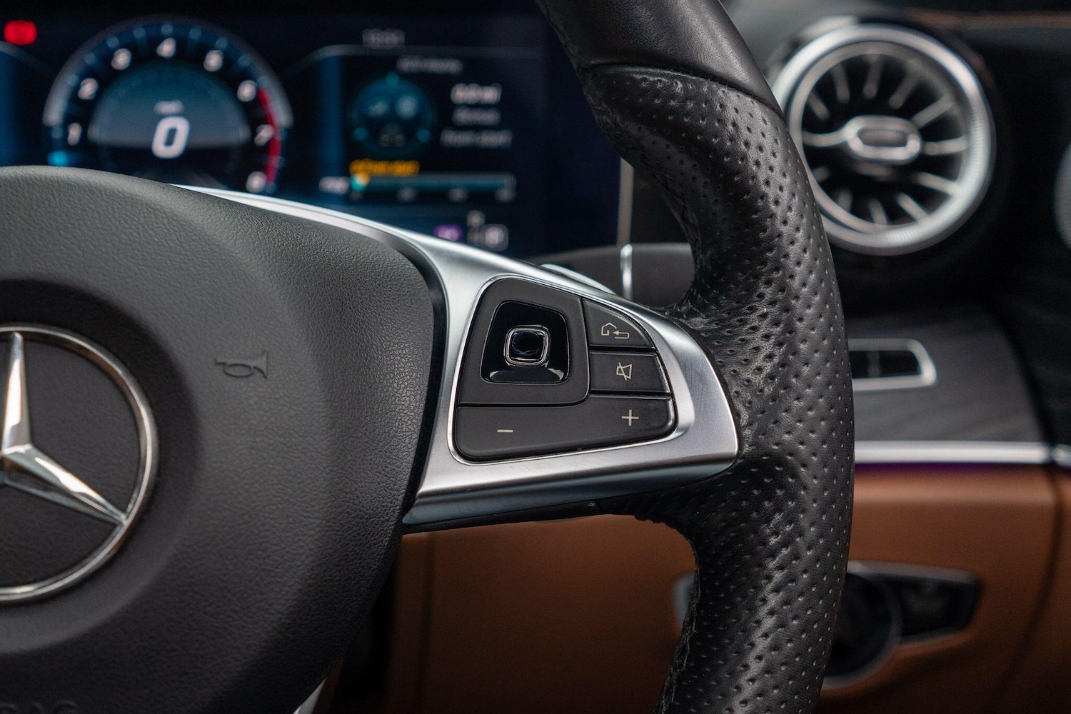 Used Mercedes-Benz E Class 2017 for sale - 77377328: Photo 34