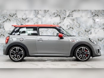 Used MINI Hatch 2018 for sale - 77468430: Photo
