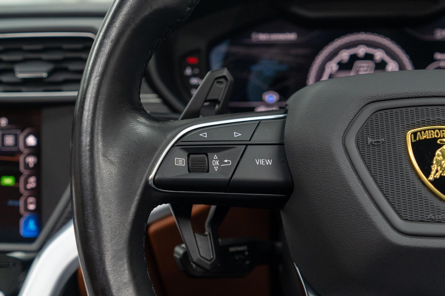 Used Lamborghini Urus for sale - 77510911: Photo 40