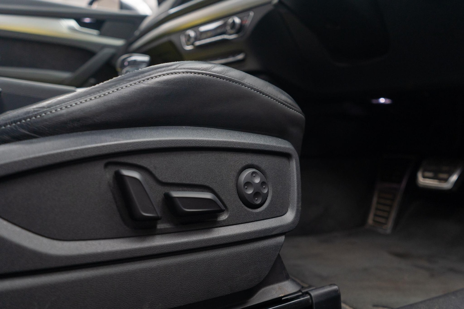 Used Audi SQ5 2018 for sale - 76388335: Photo 37