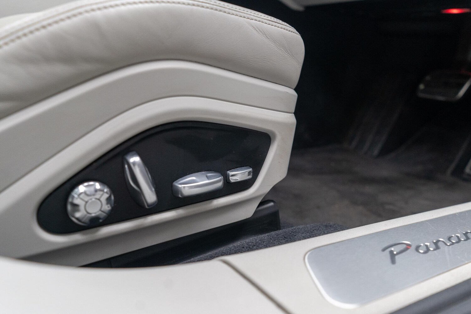 Used Porsche Panamera 2017 for sale - 77469088: Photo 36