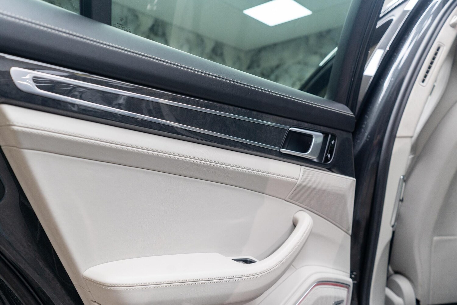 Used Porsche Panamera 2017 for sale - 77469088: Photo 38