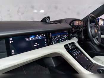 Used Porsche Taycan 2021 for sale - 78127345: Photo