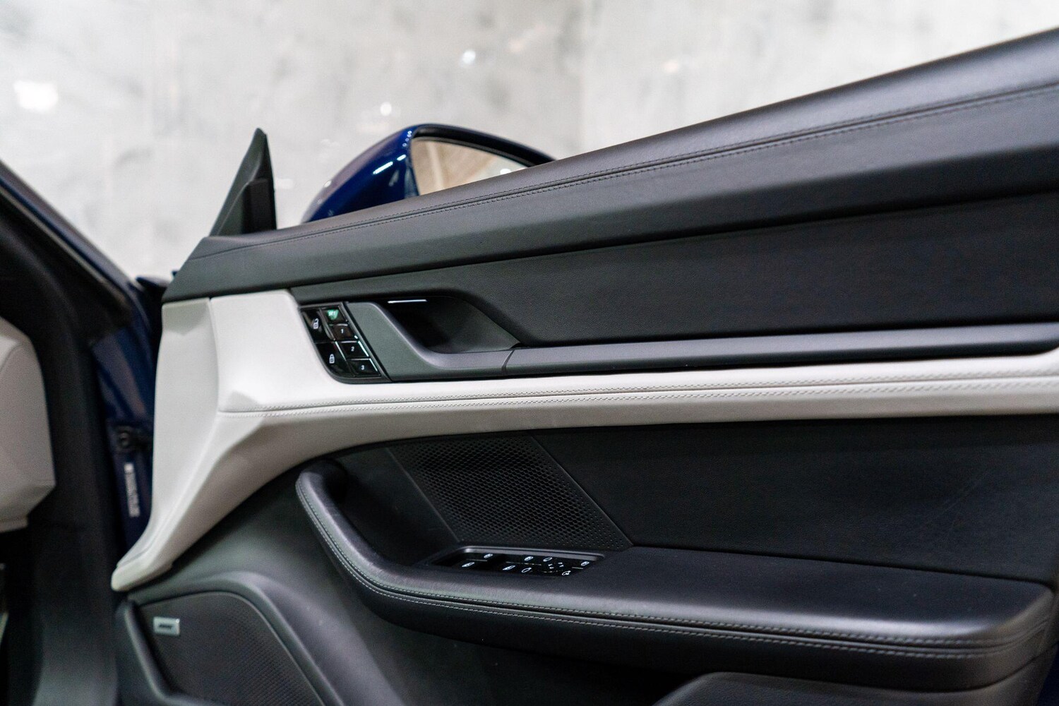 Used Porsche Taycan for sale - 78127345: Photo 30