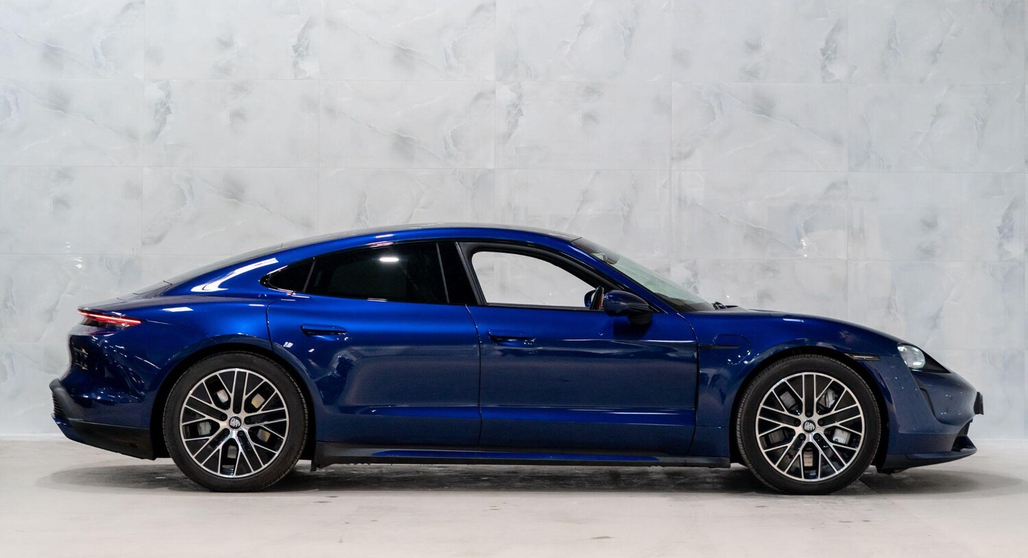 Used Porsche Taycan for sale - 78127345: Photo 9