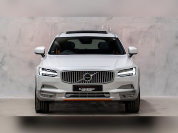 Used Volvo V90 Cross Country 2018 for sale - 78057720: Photo