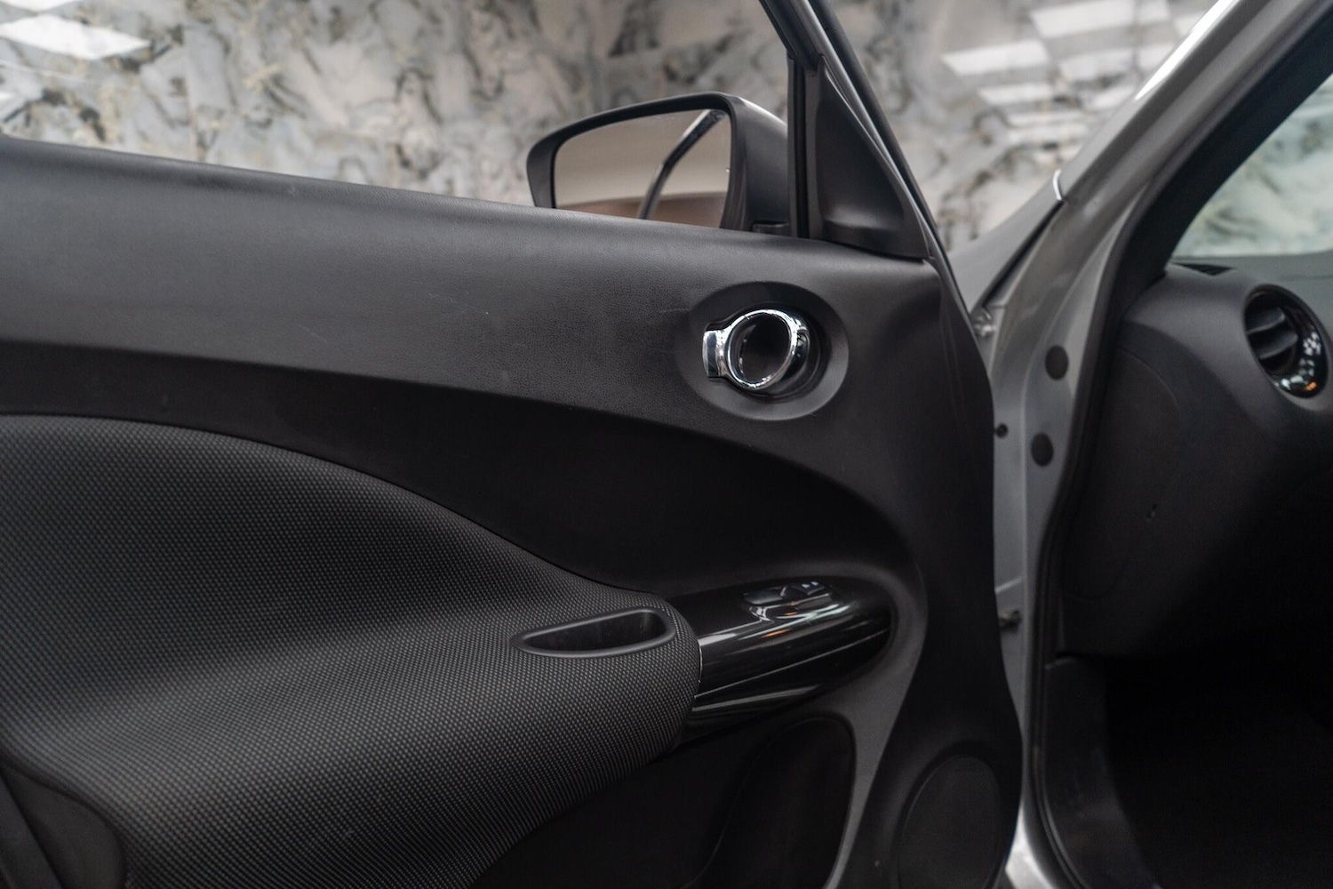 Used Nissan Juke 2017 for sale - 77131108: Photo 28