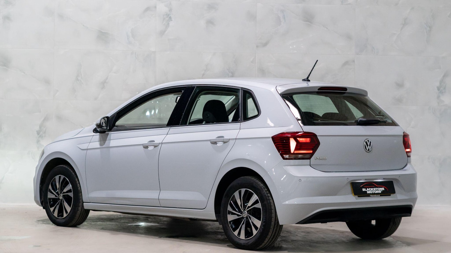 Used Volkswagen Polo for sale - 78135764: Photo 2