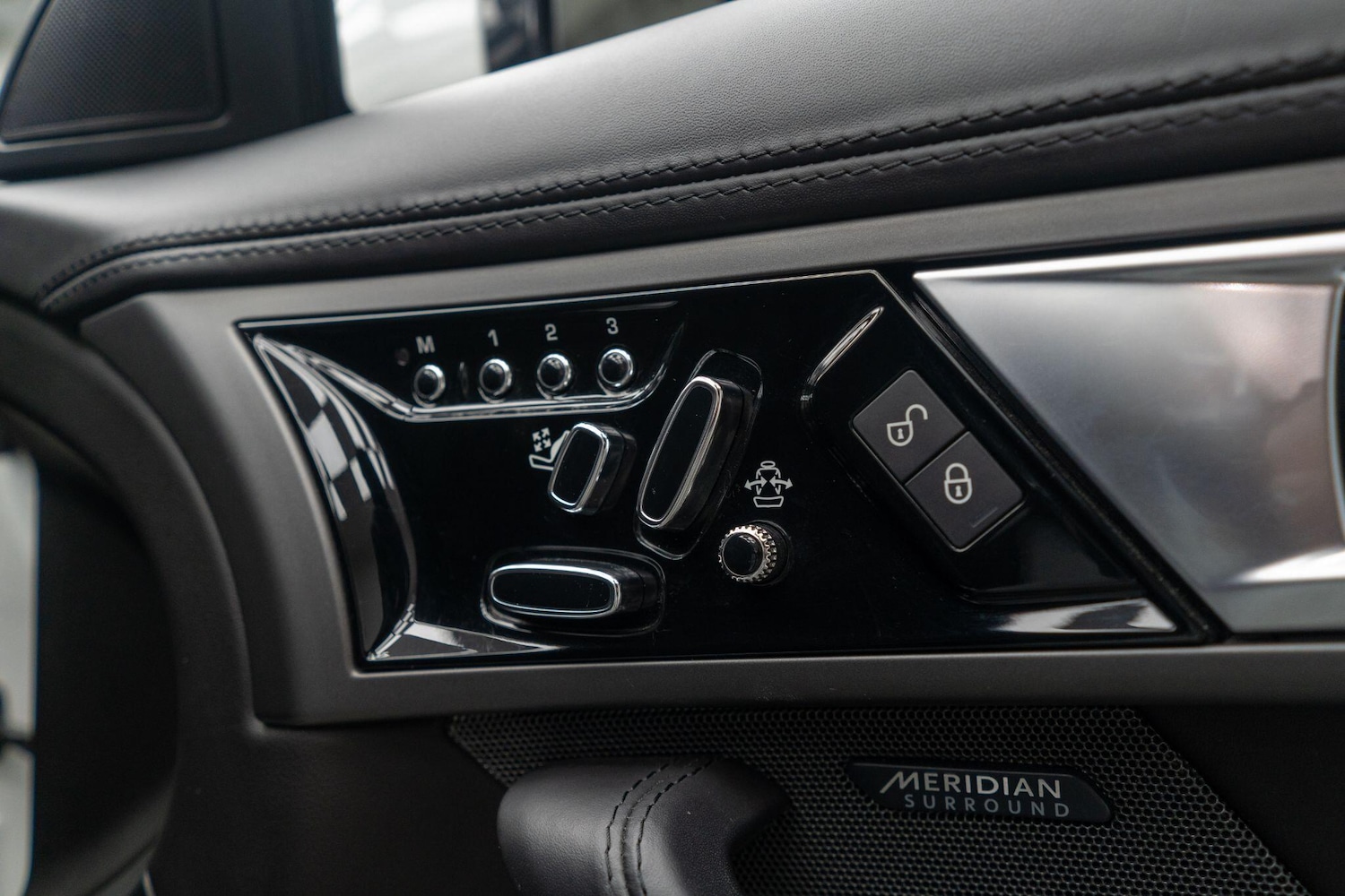 Used Jaguar F-Type for sale - 77015352: Photo 24