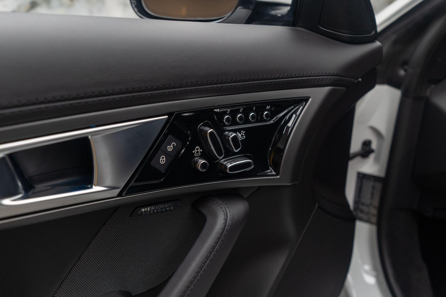 Used Jaguar F-Type for sale - 77015352: Photo 32