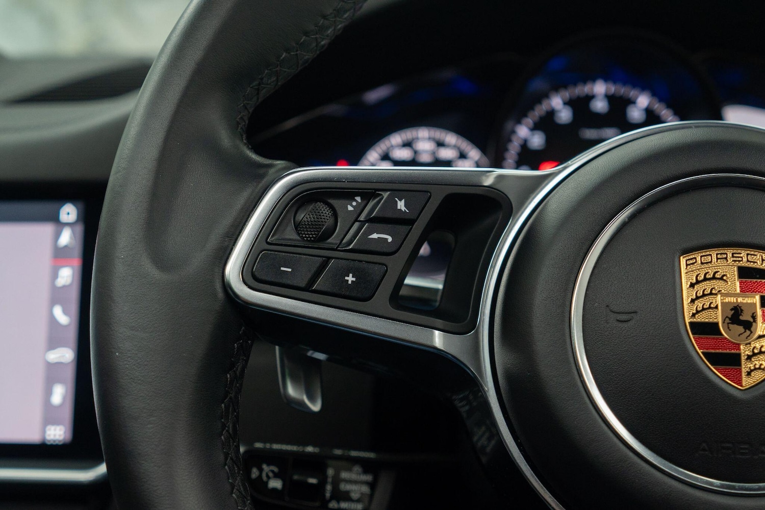 Used Porsche Cayenne 2019 for sale - 76084881: Photo 32