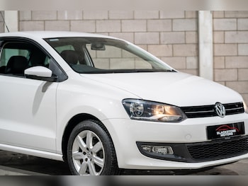 Used Volkswagen Polo 2014 for sale - 77783508: Photo