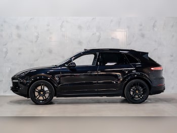Used Porsche Cayenne 2018 for sale - 79484641: Photo