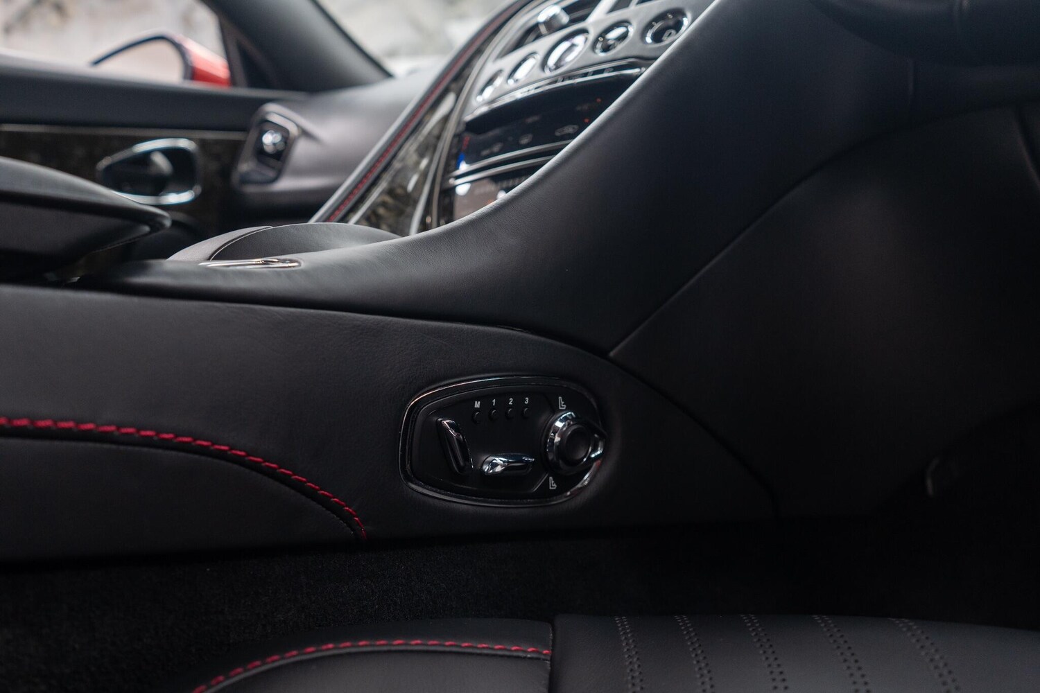 Used Aston Martin DB11 for sale - 77671746: Photo 27