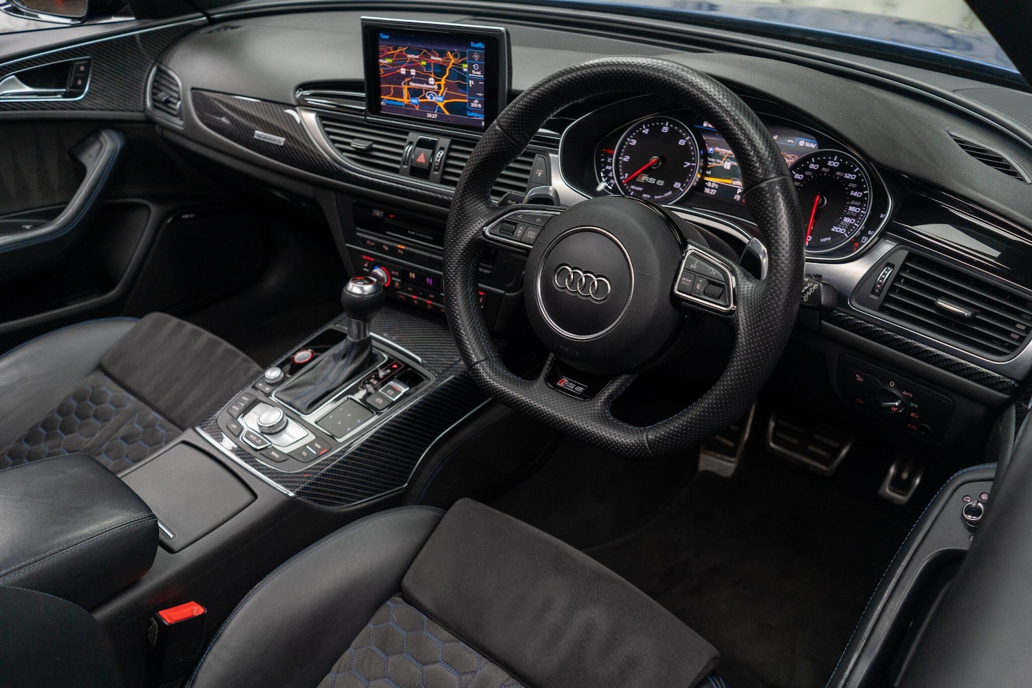 Used Audi RS6 2017 for sale - 77230447: Photo 11