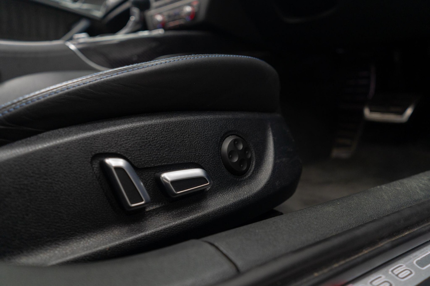 Used Audi RS6 2017 for sale - 77230447: Photo 40