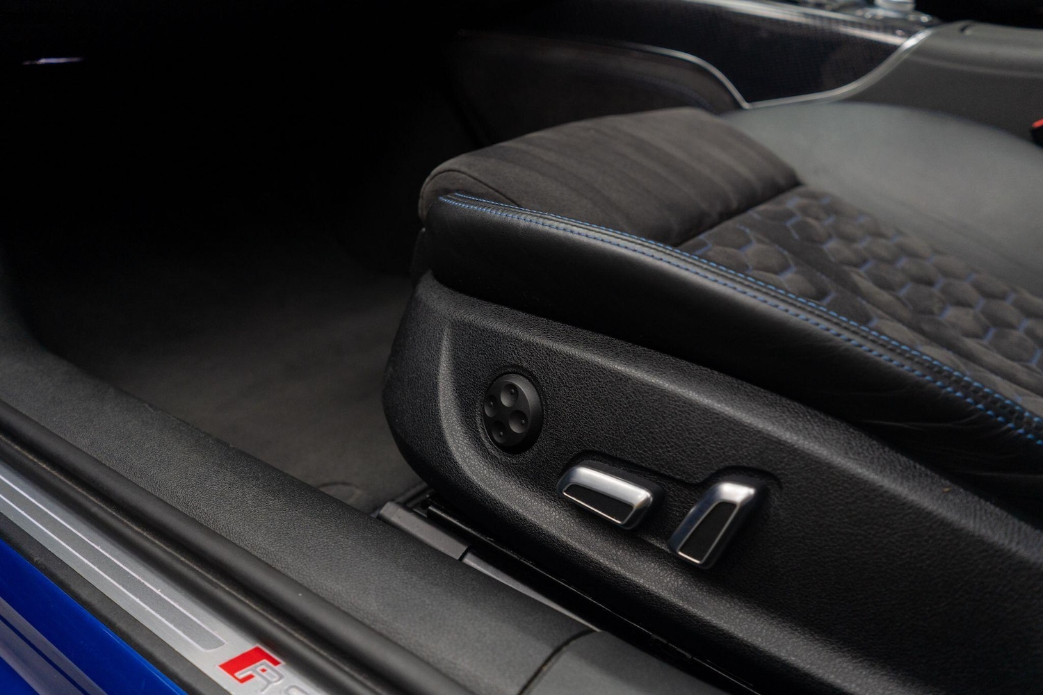 Used Audi RS6 2017 for sale - 77230447: Photo 41