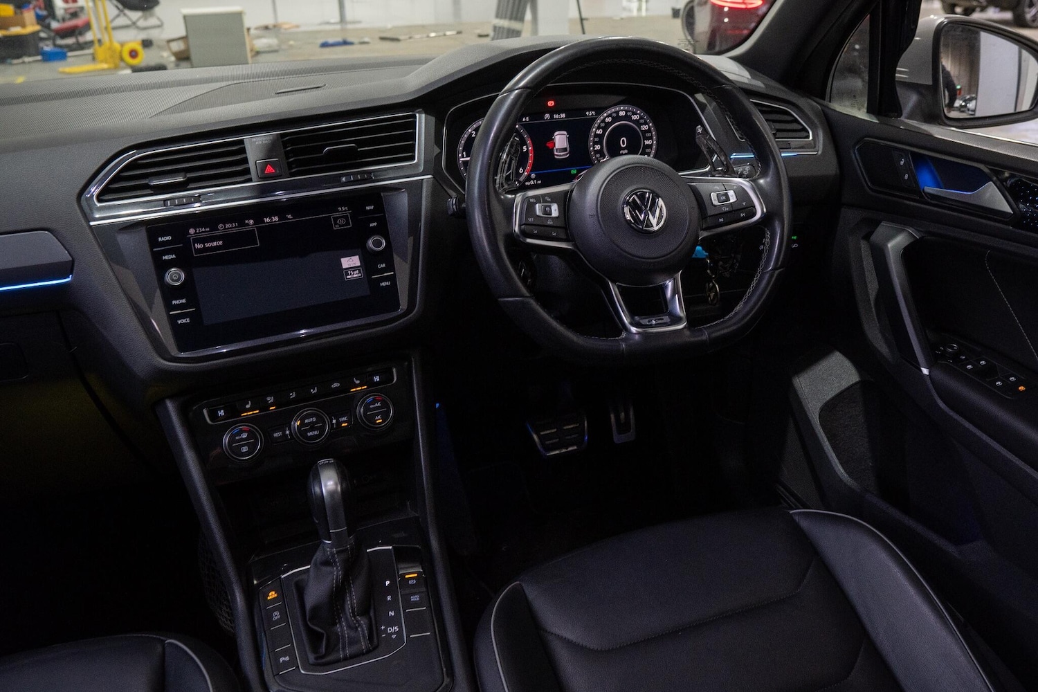 Used Volkswagen Tiguan 2018 for sale - 77969793: Photo 12