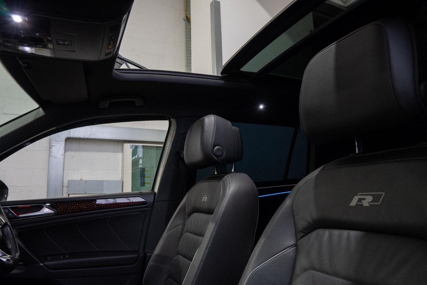 Used Volkswagen Tiguan 2018 for sale - 77969793: Photo 15