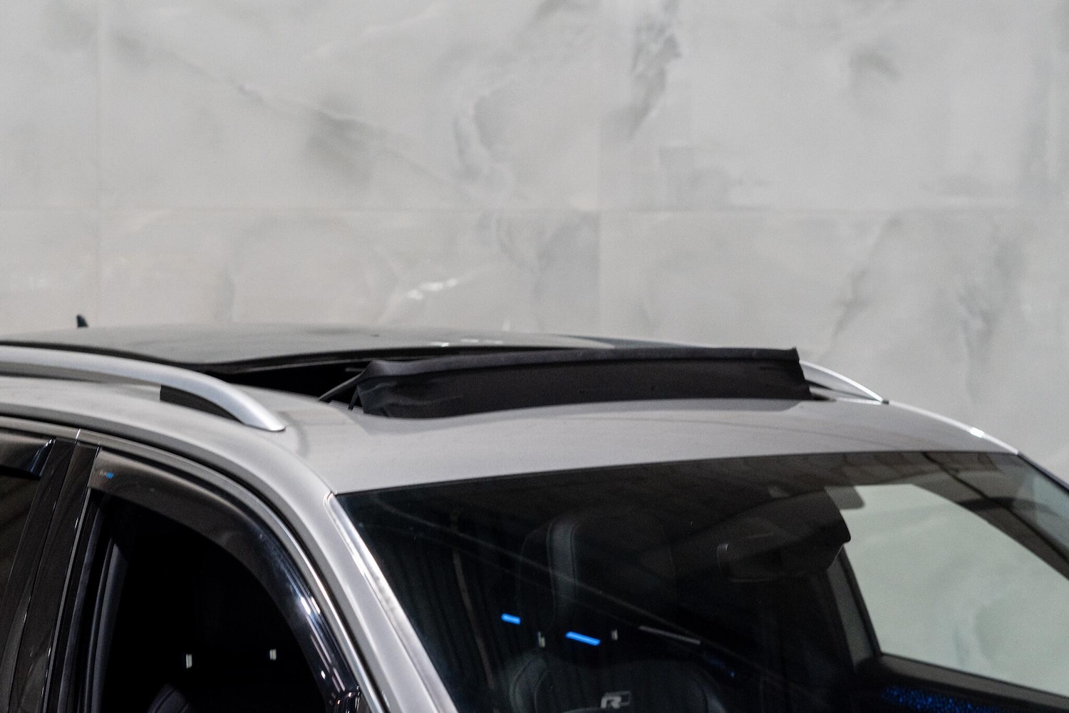 Used Volkswagen Tiguan 2018 for sale - 77969793: Photo 2