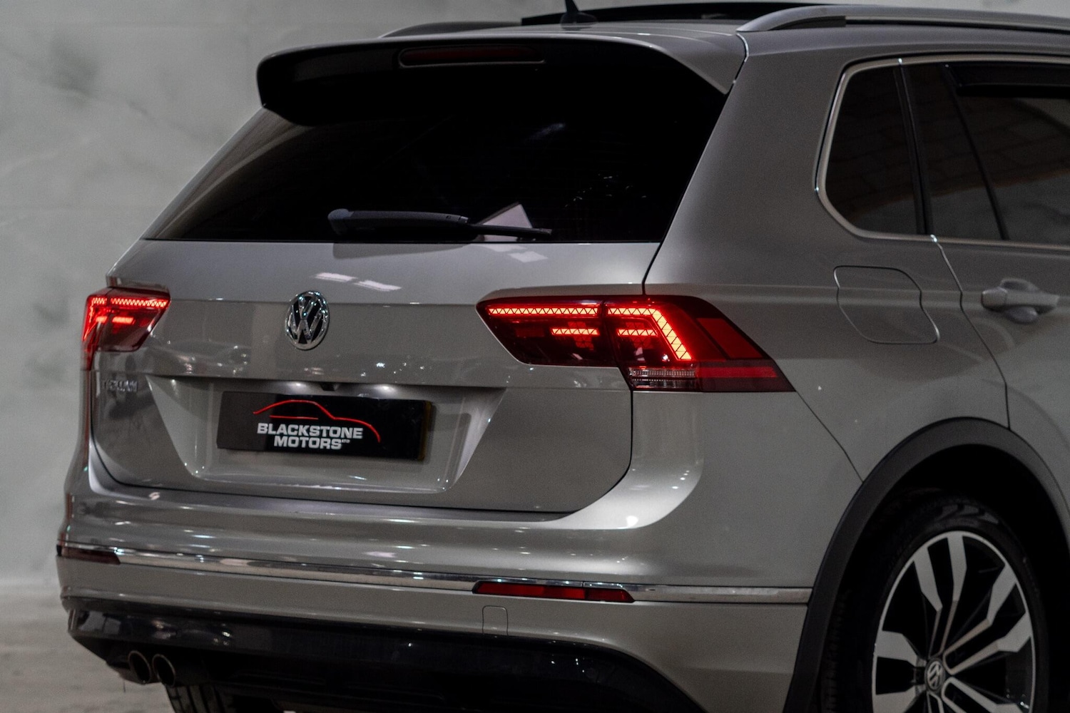 Used Volkswagen Tiguan 2018 for sale - 77969793: Photo 37