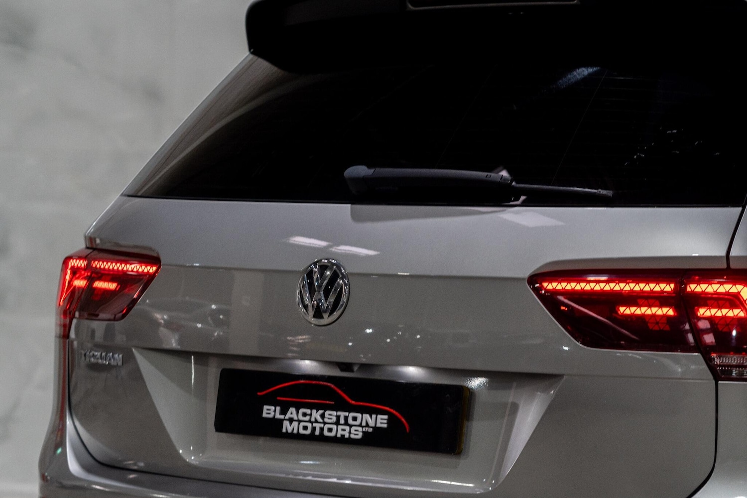 Used Volkswagen Tiguan 2018 for sale - 77969793: Photo 38