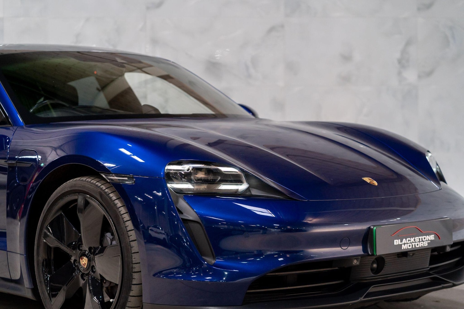 Used Porsche Taycan 2021 for sale - 78184489: Photo 3