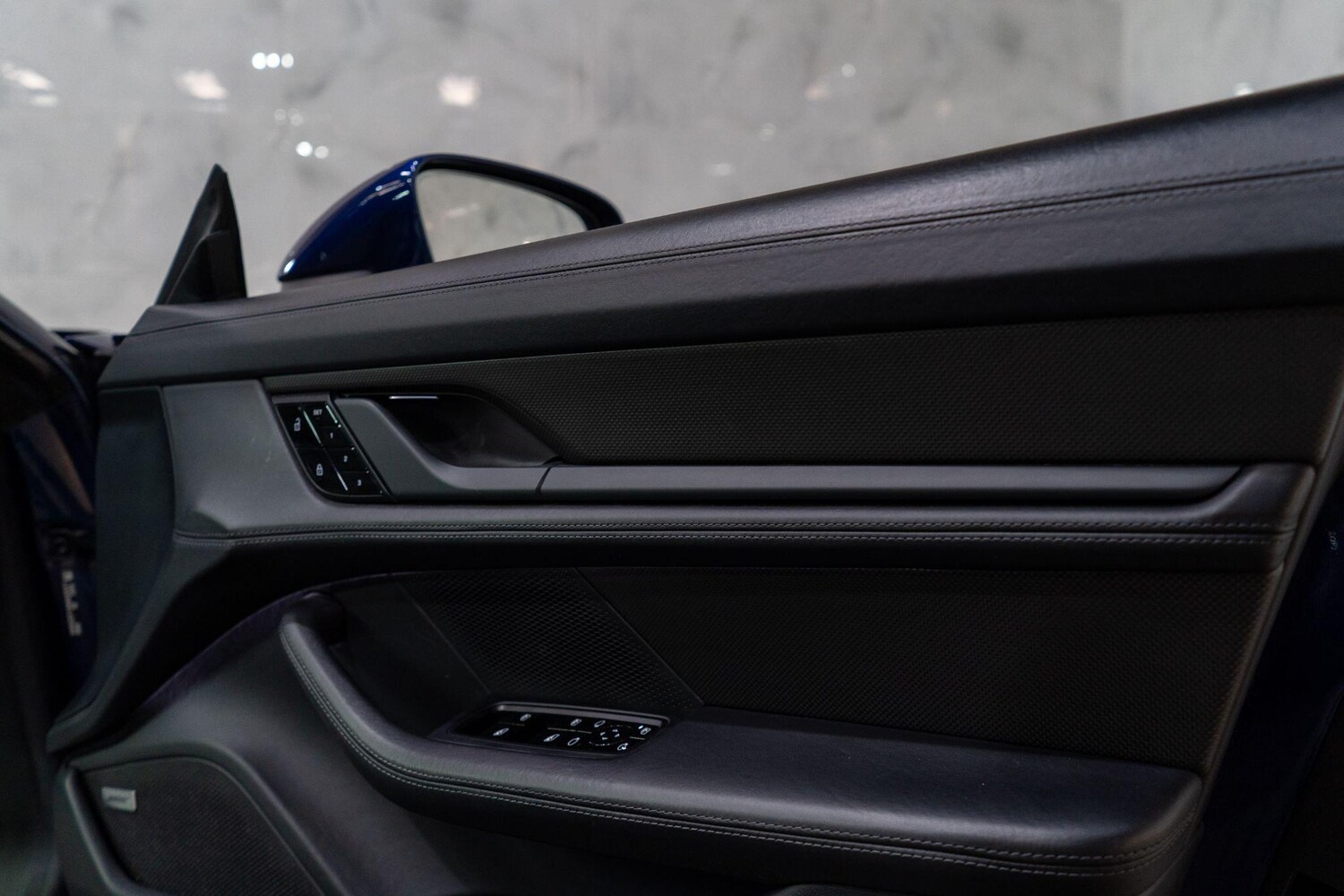 Used Porsche Taycan 2021 for sale - 78184489: Photo 32