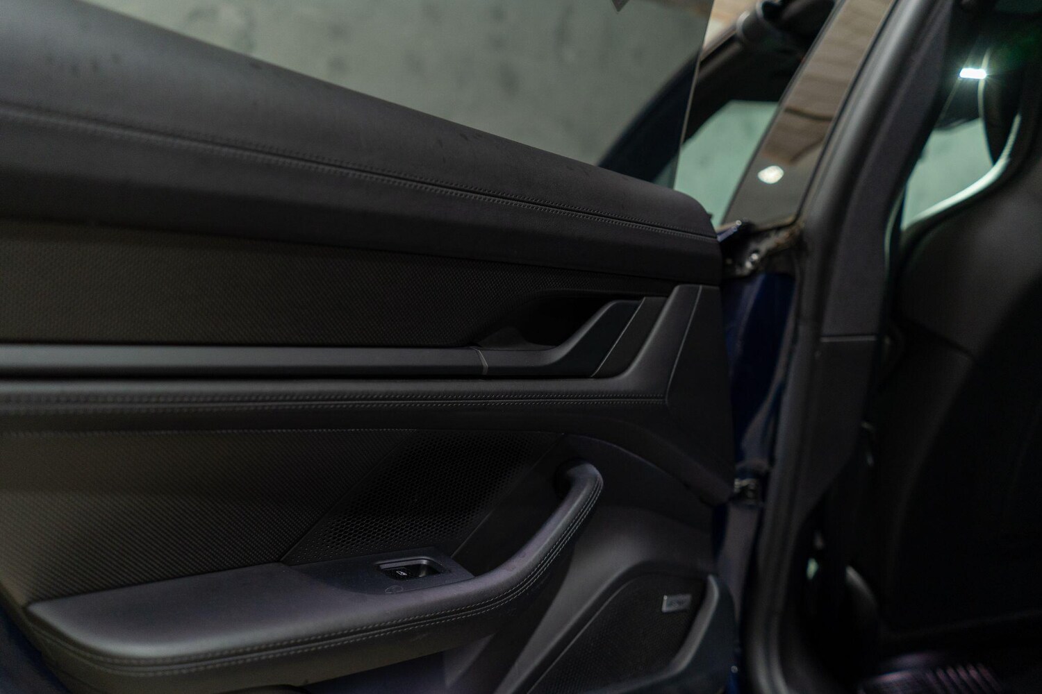 Used Porsche Taycan 2021 for sale - 78184489: Photo 46