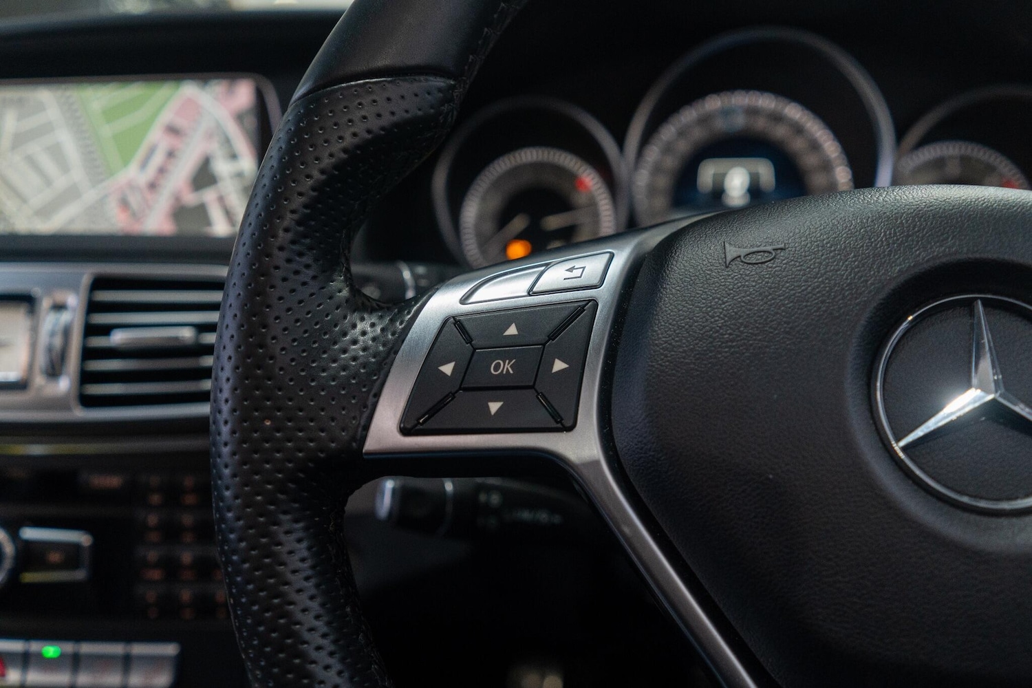 Used Mercedes-Benz E Class 2014 for sale - 77671574: Photo 14