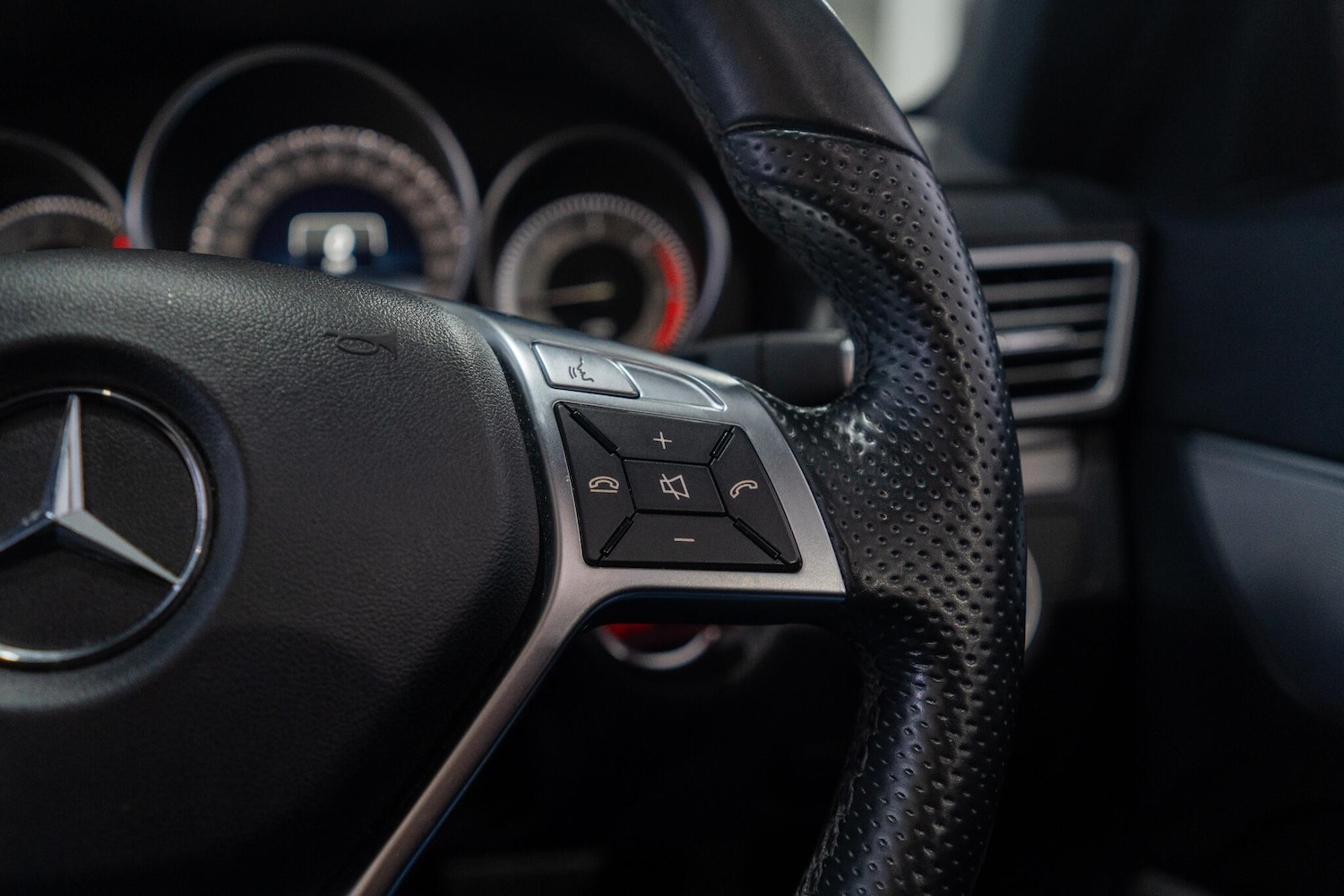 Used Mercedes-Benz E Class 2014 for sale - 77671574: Photo 15