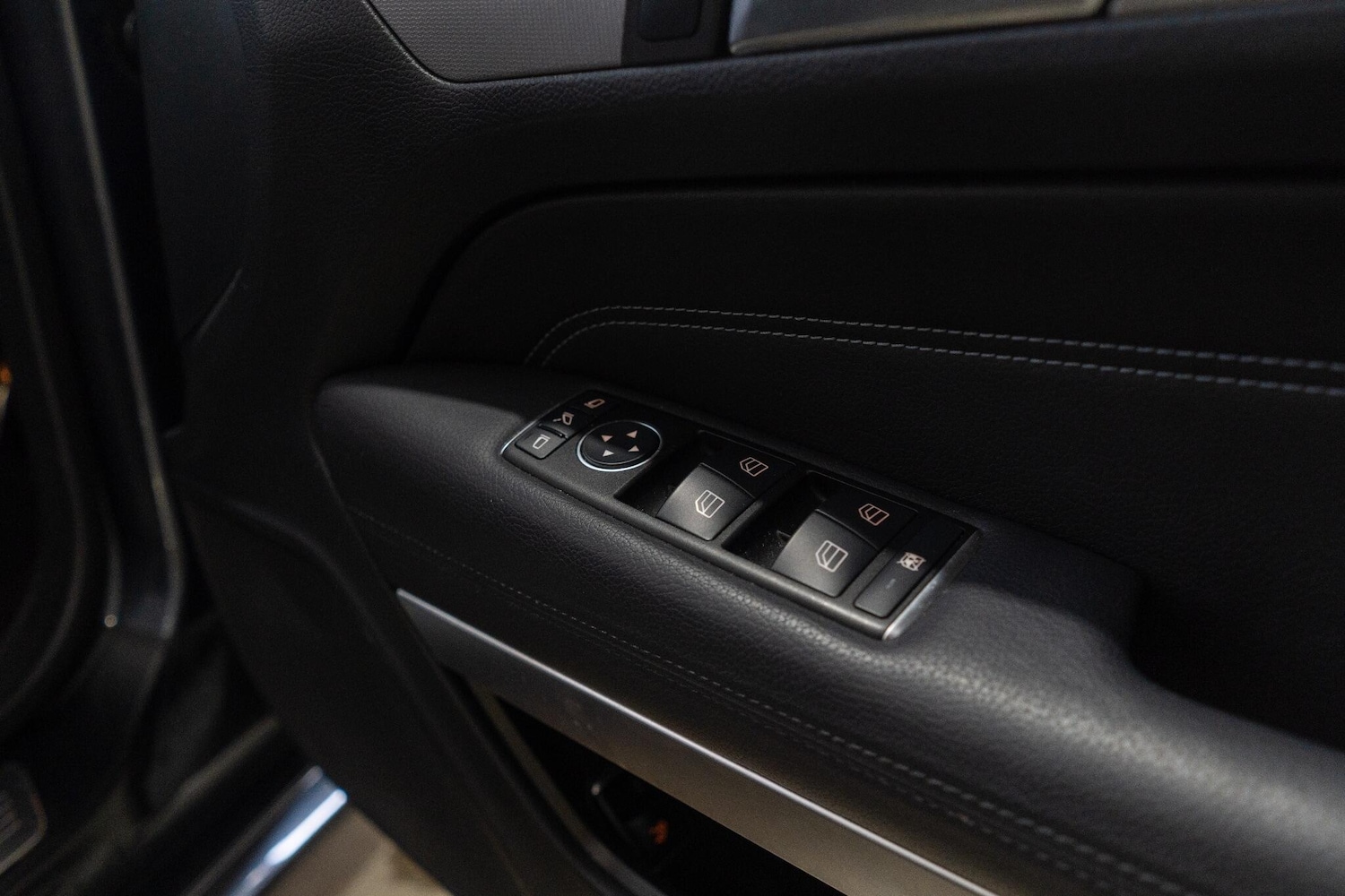 Used Mercedes-Benz E Class 2014 for sale - 77671574: Photo 23