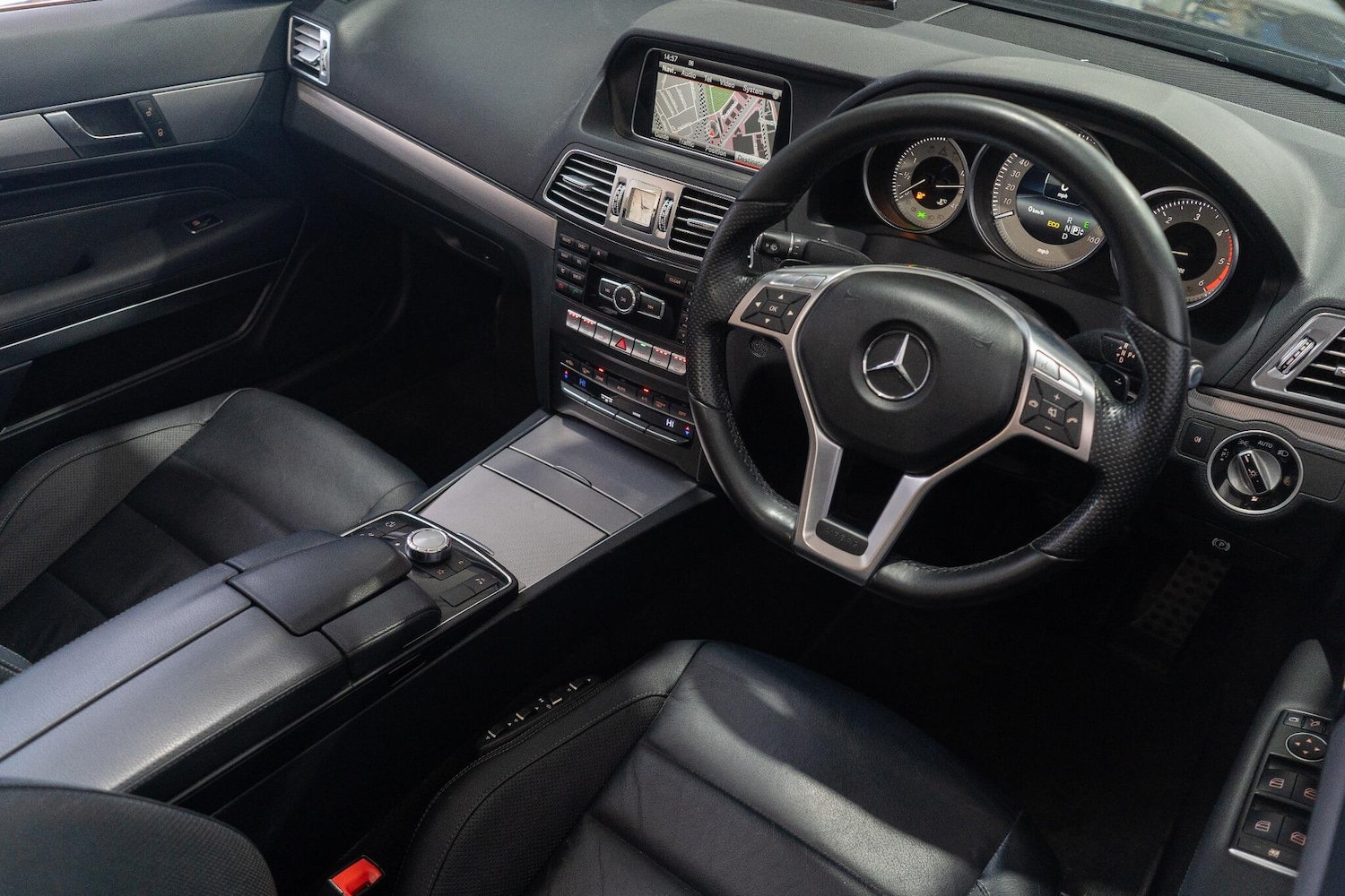 Used Mercedes-Benz E Class 2014 for sale - 77671574: Photo 31