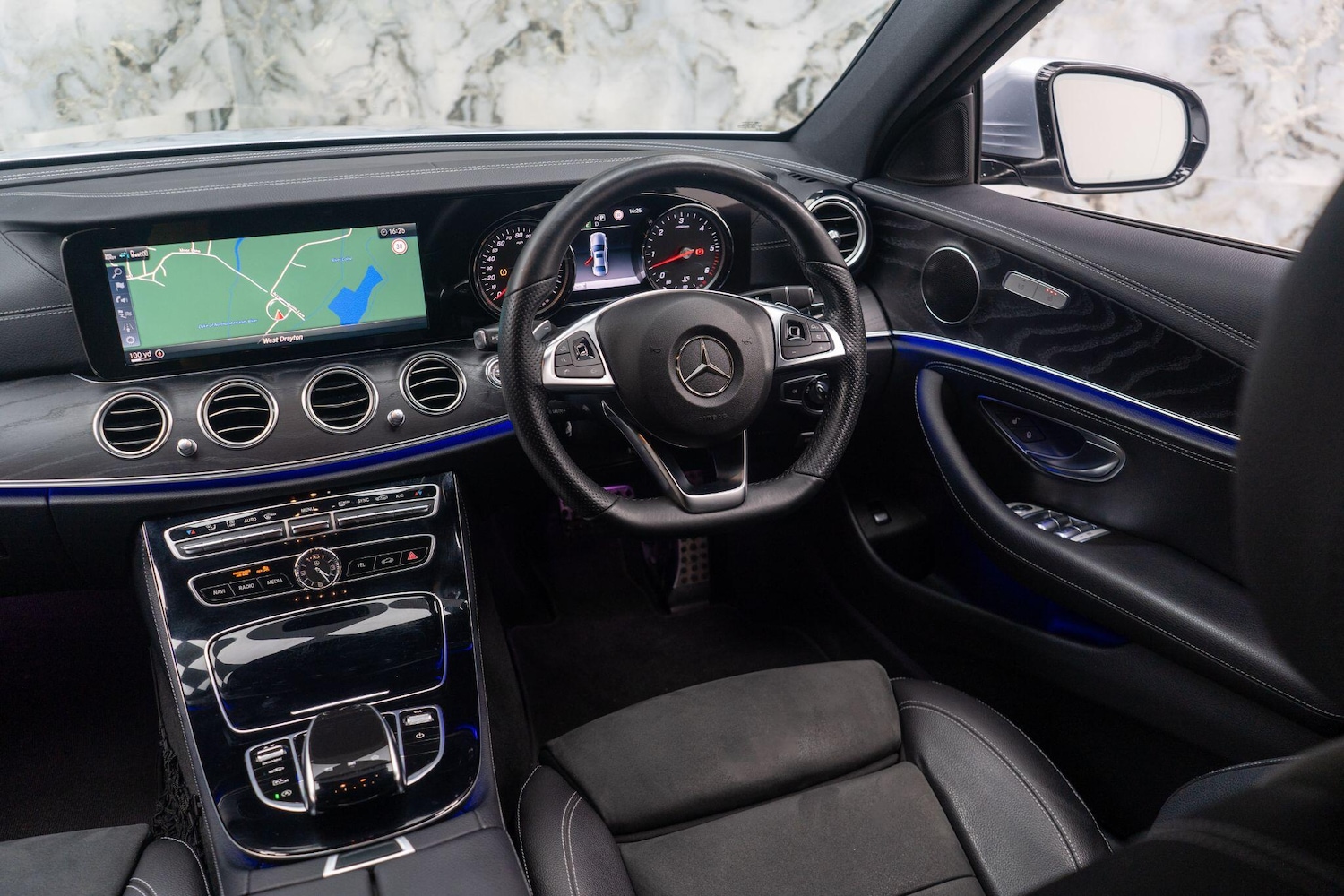 Used Mercedes-Benz E Class 2017 for sale - 76728153: Photo 11