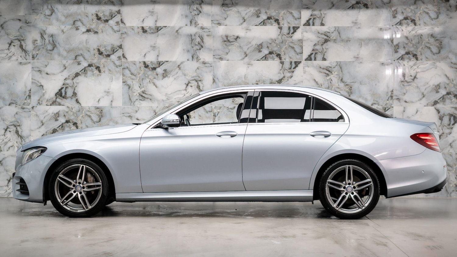 Used Mercedes-Benz E Class 2017 for sale - 76728153: Photo 8