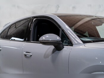 Used Porsche Cayenne 2023 for sale - 78260508: Photo