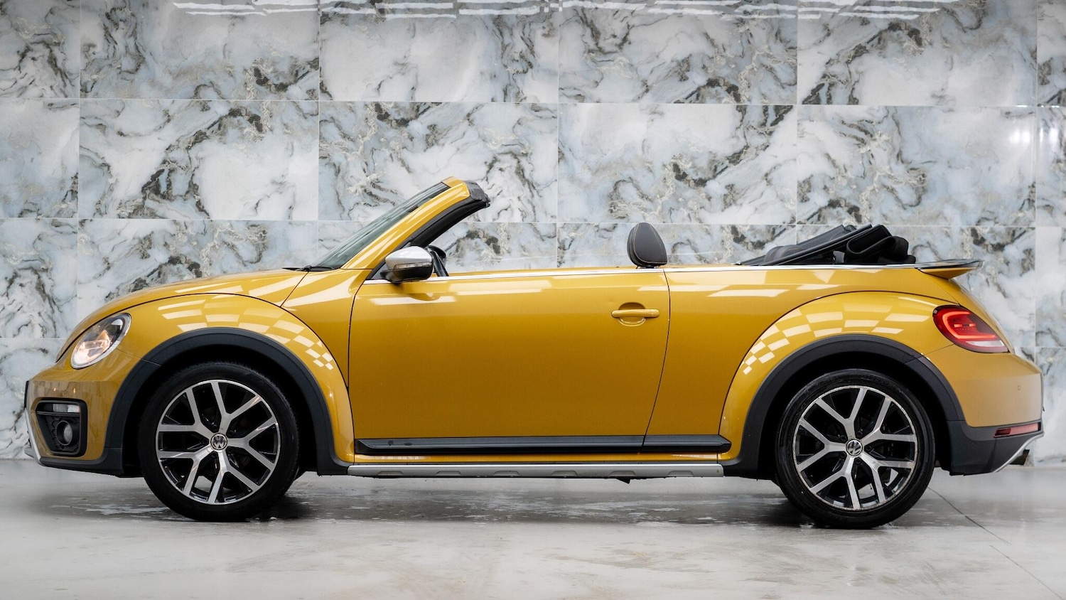 Used Volkswagen Beetle 2017 for sale - 76656991: Photo 10