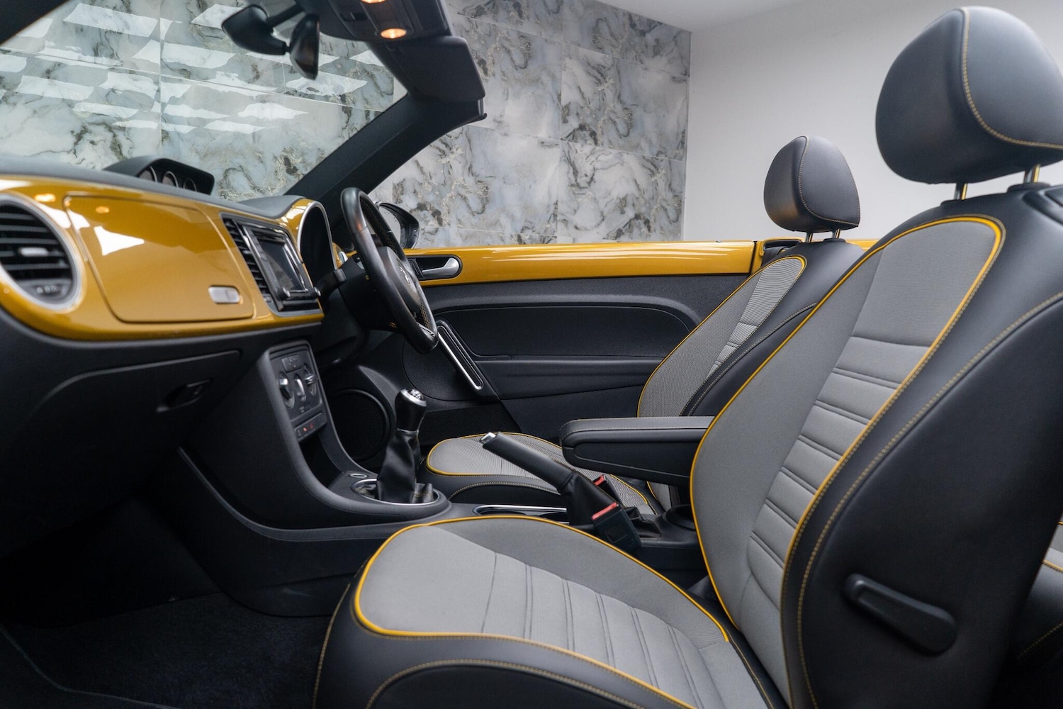 Used Volkswagen Beetle 2017 for sale - 76656991: Photo 27