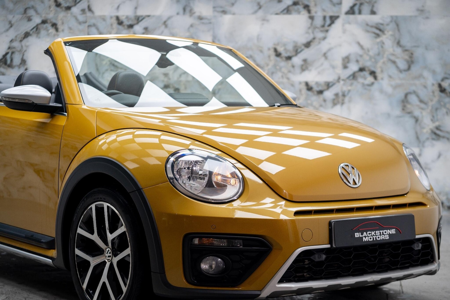 Used Volkswagen Beetle 2017 for sale - 76656991: Photo 3