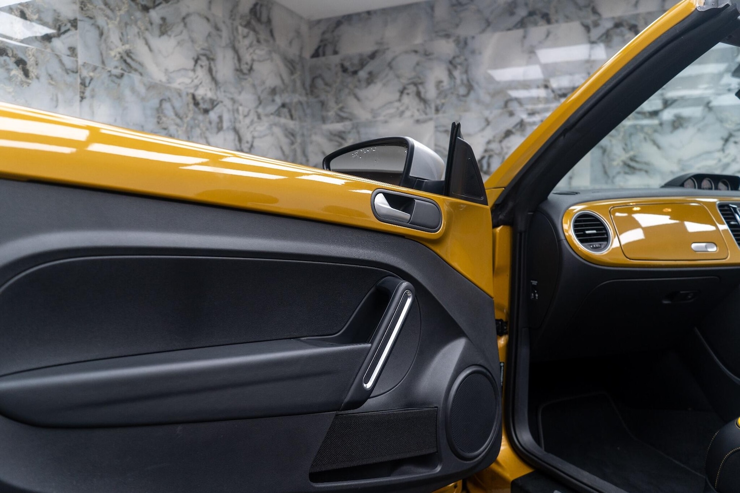 Used Volkswagen Beetle 2017 for sale - 76656991: Photo 31