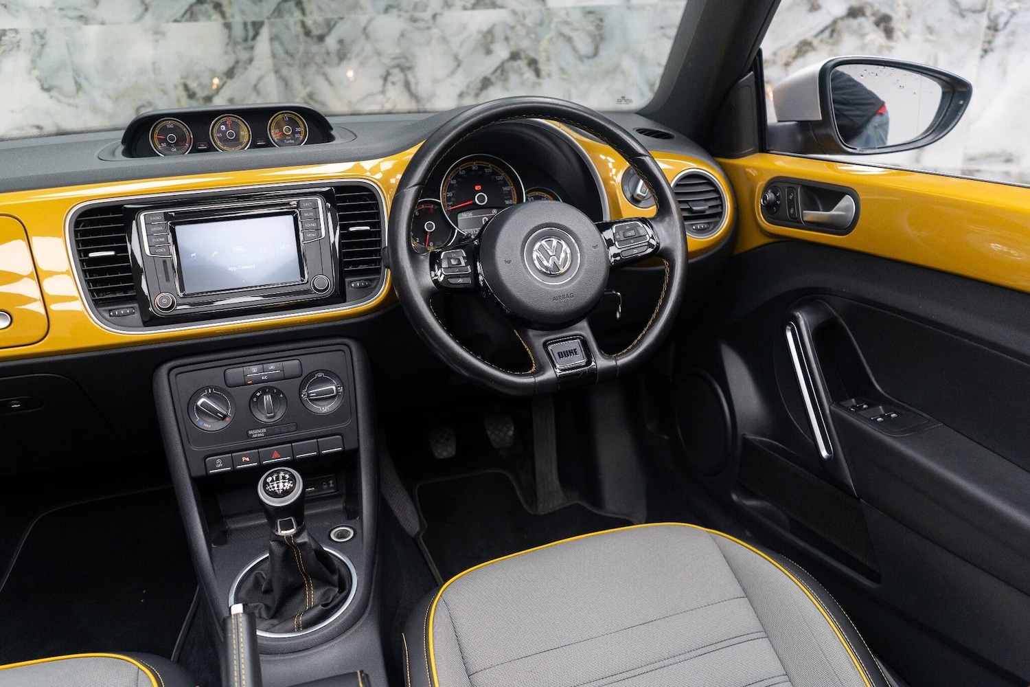 Used Volkswagen Beetle 2017 for sale - 76656991: Photo 34